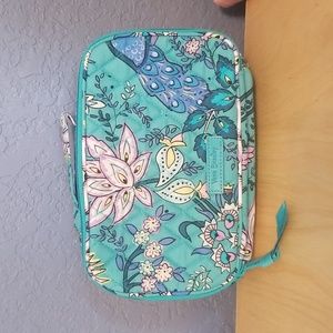 Vera Bradley Blush& Brush Makeup Case- peacock garden